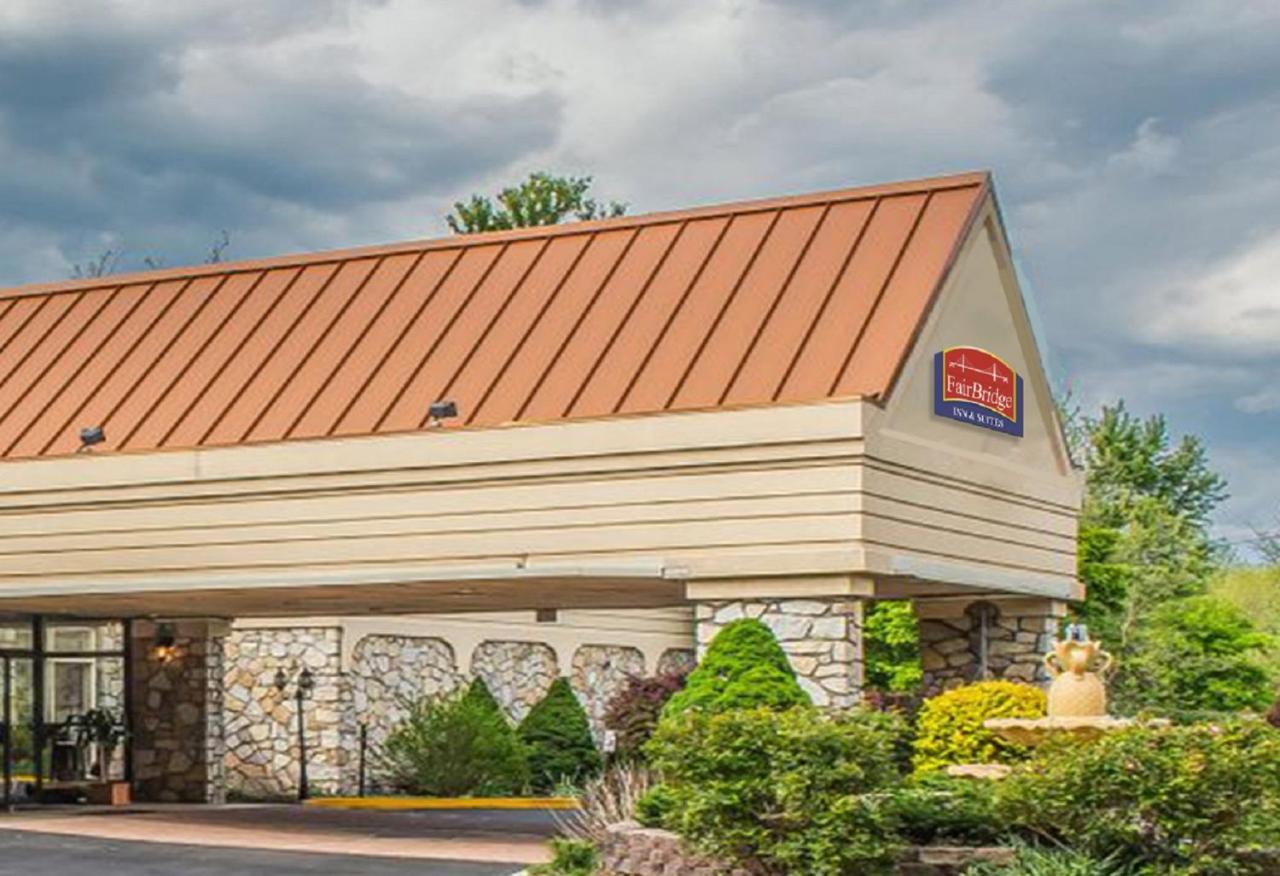 Fairbridge Inn & Suites Poconos Stroudsburg Esterno foto
