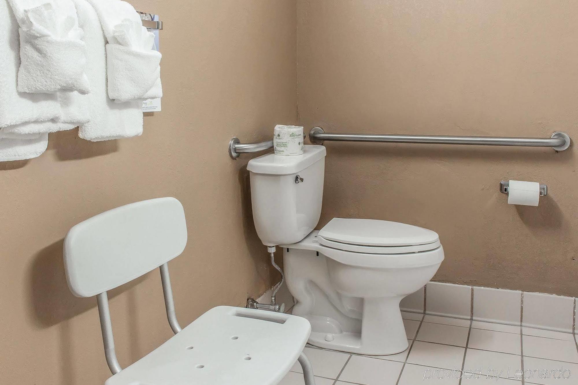 Fairbridge Inn & Suites Poconos Stroudsburg Esterno foto